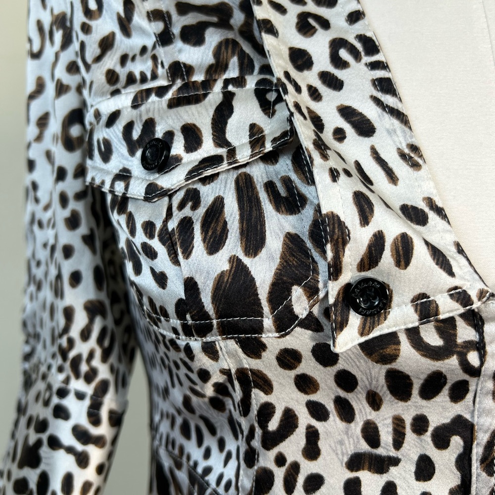 Y2K White Animal Print 1/2 Sleeve Silk Button Up Blouse by Marciano - Picture 7 of 8